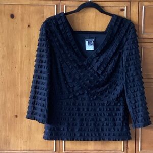 Frank Lyman Black Ruffled 3/4 Sleeve Top Woman’s Size 14
